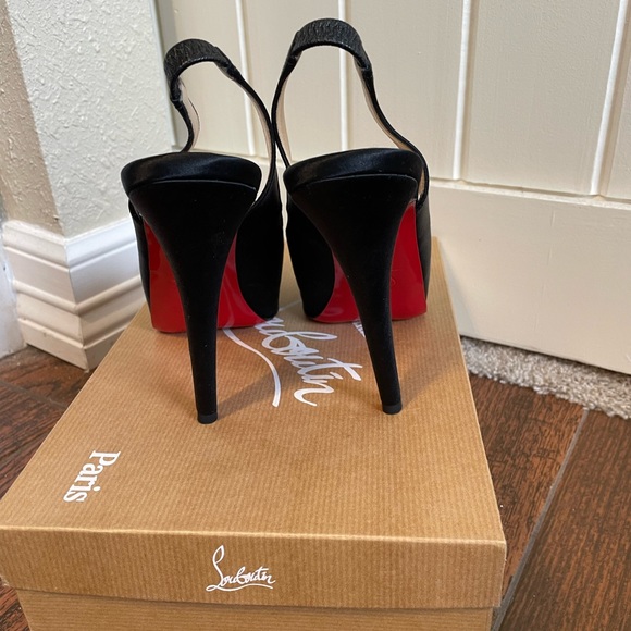 Christian Louboutin Black Crepe Satin Peep-toe platform slingbacks 35.5 - Picture 4 of 7